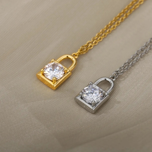 Cute Mini Silver Pad Lock Necklace - Picture 2 of 2